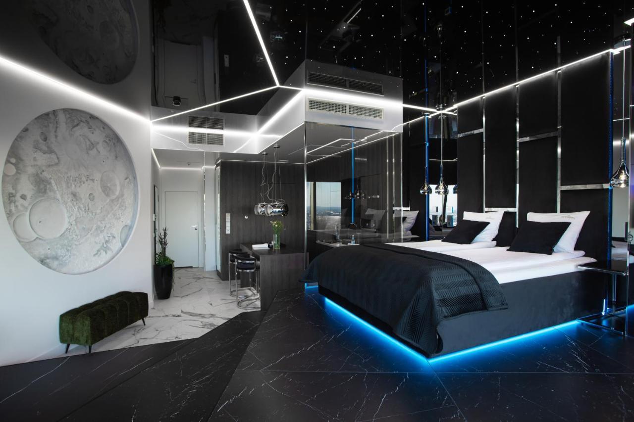 Apartamenty Sky Tower Z Jakuzzi Przy Oknie Breslavia Exterior foto