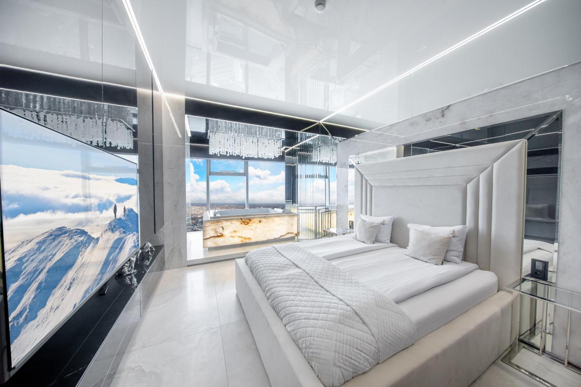 Apartamenty Sky Tower Z Jakuzzi Przy Oknie Breslavia Exterior foto